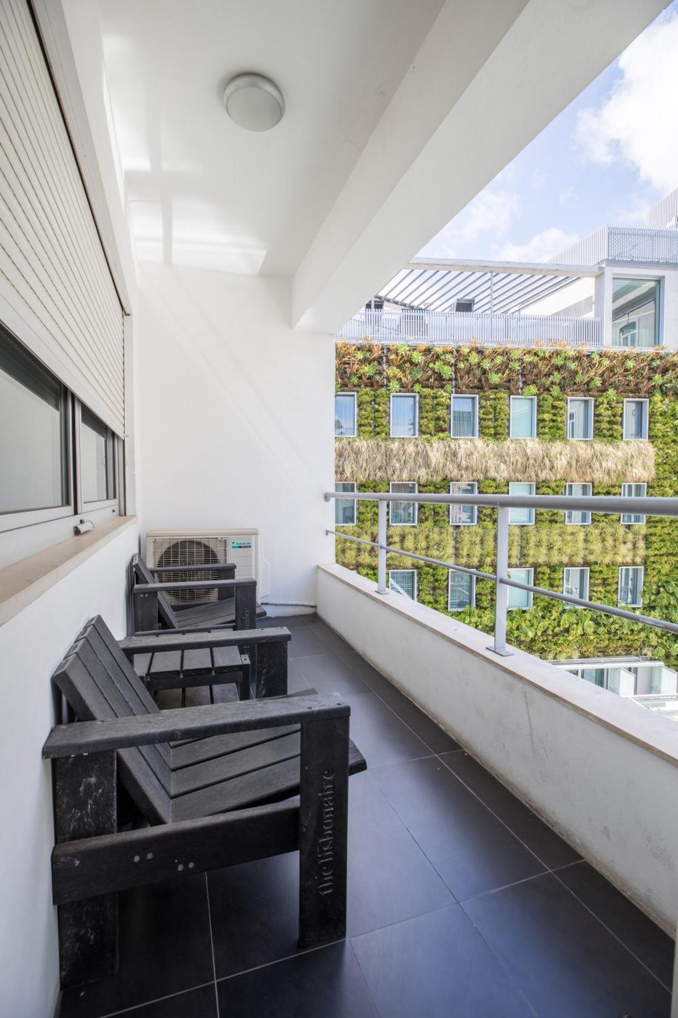 The Lisbonaire Apartments Exterior photo